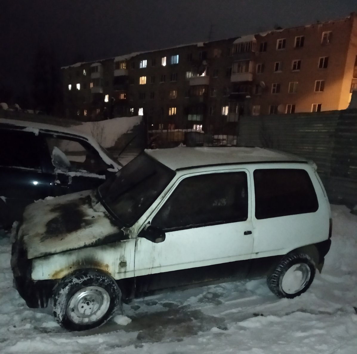 В Смоленске на улице Воробьева горела «Ока»