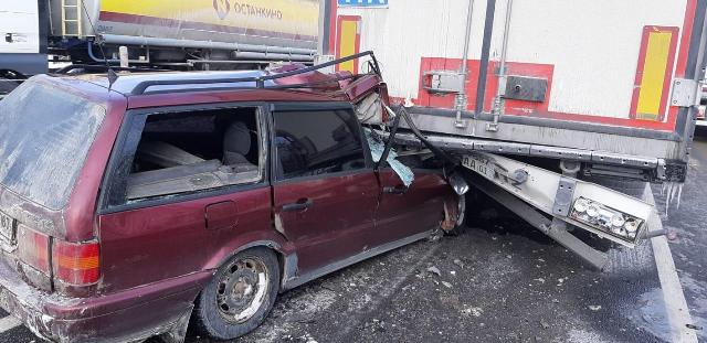 В Смоленской области пассажир легкового автомобиля погиб в ДТП на трассе М-1