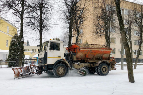 На сессии горсовета заслушали вопрос об уборке Смоленска от снега