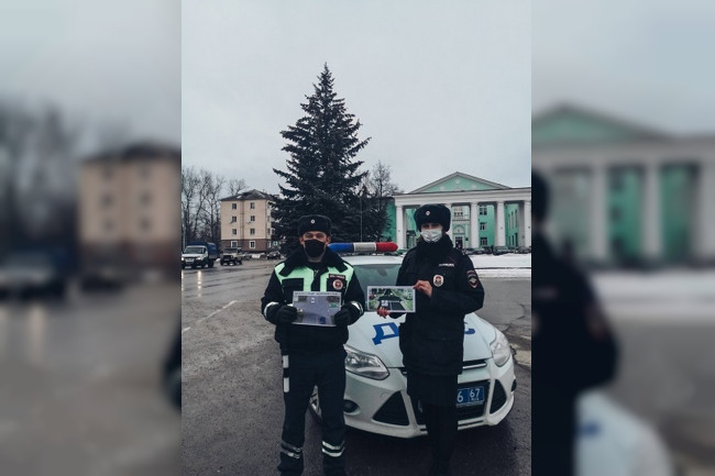 В Сафоновском районе водителям напомнили правила проезда перекрестков