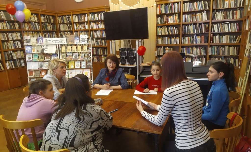 В Смоленске состоялось занятие детской литературной студии «Родничок»