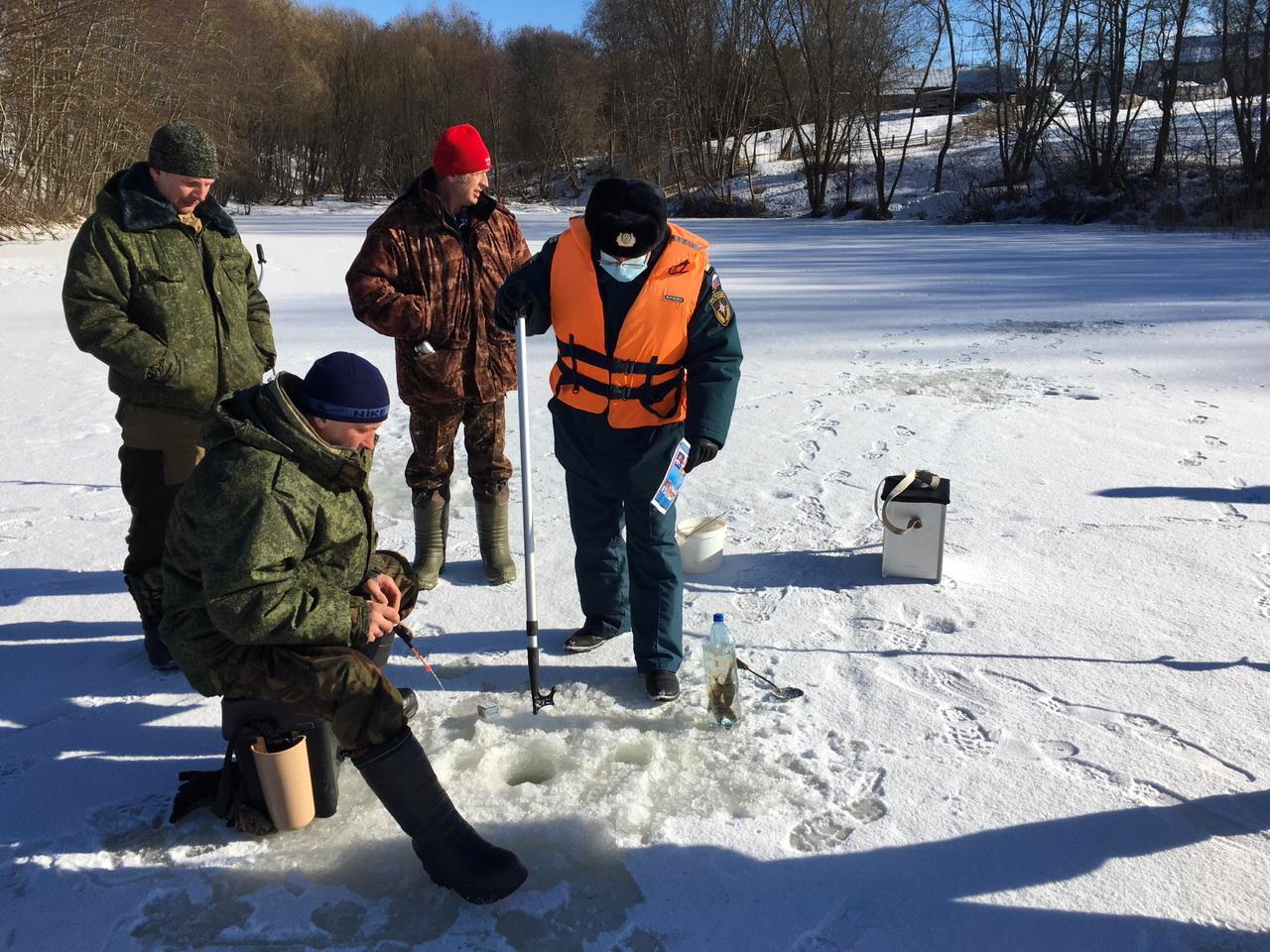 В Смоленской области прошли соревнования по подледной рыбной ловле