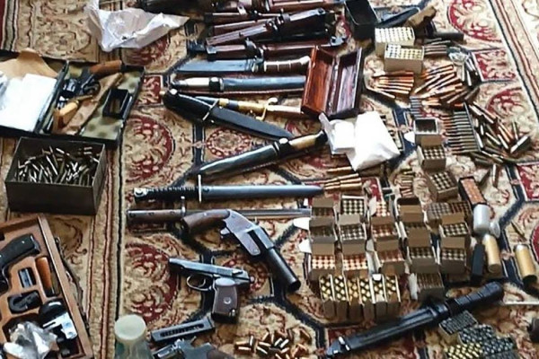 В Смоленской области ФСБ пресекла деятельность нелегальных оружейников