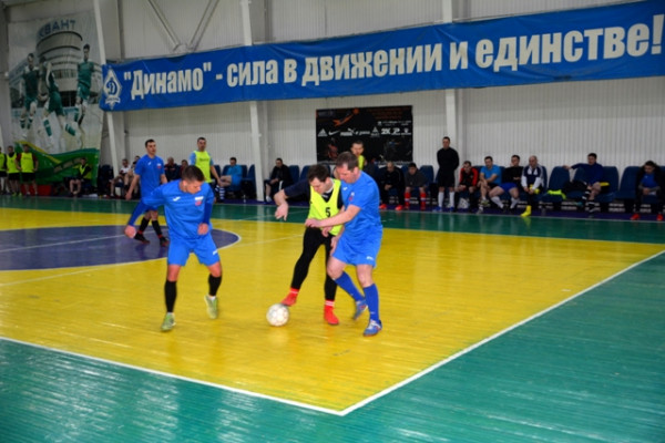 В Смоленске состоялся чемпионат по мини-футболу среди подразделений полиции