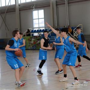 В Смоленске прошли соревнования по баскетболу в рамках фестиваля «Крымская весна»