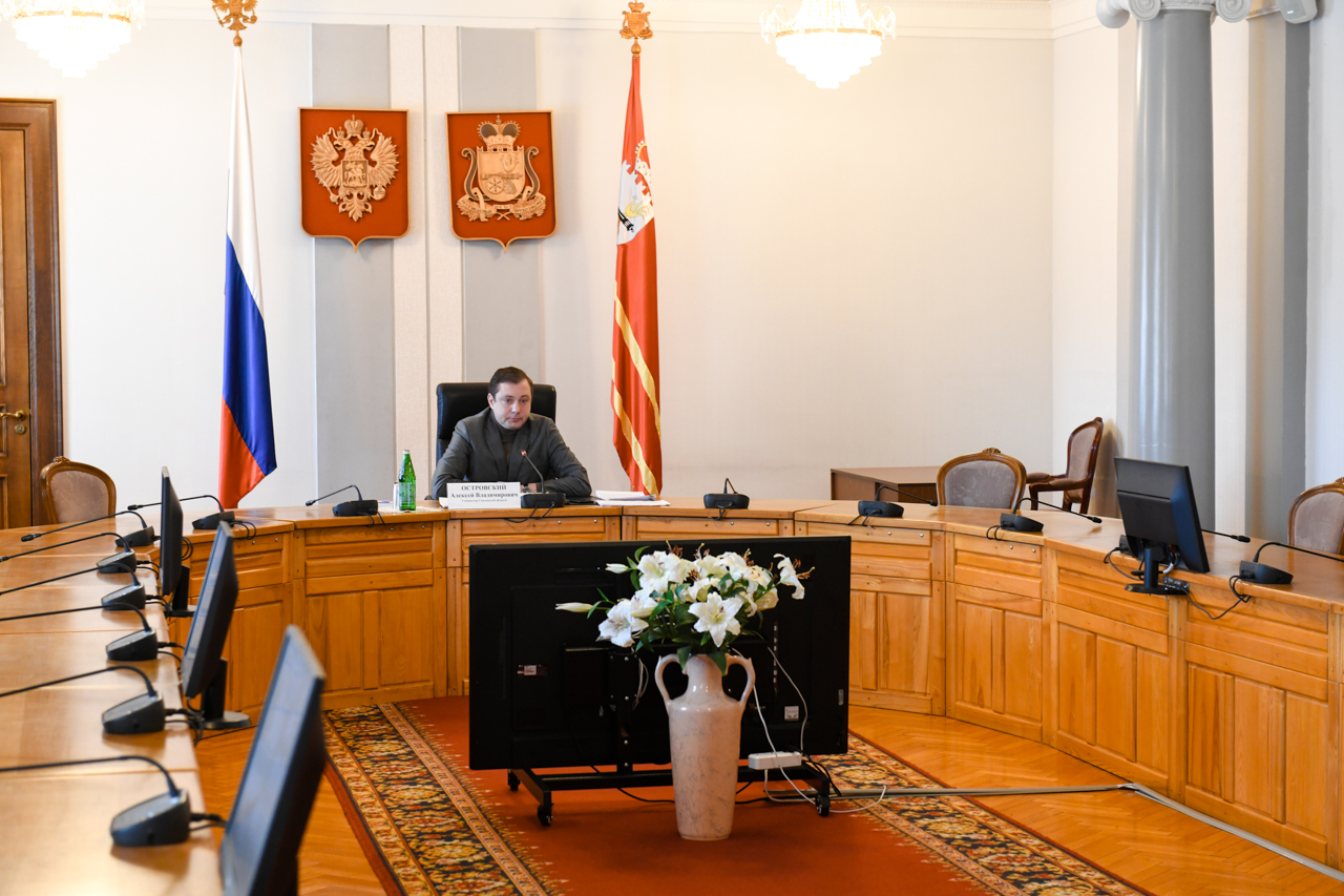 Губернатор провёл совещание по санитарно-эпидемиологической ситуации в Дорогобужском районе