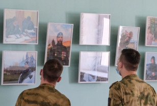 В Смоленске открылась посвященная двум юбилеям фотовыставка «Войска правопорядка. События и лица» 