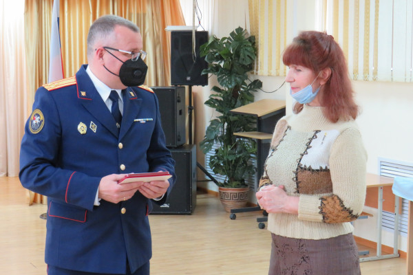 В Смоленске дочери ветерана Великой Отечественной войны вручили памятную медаль