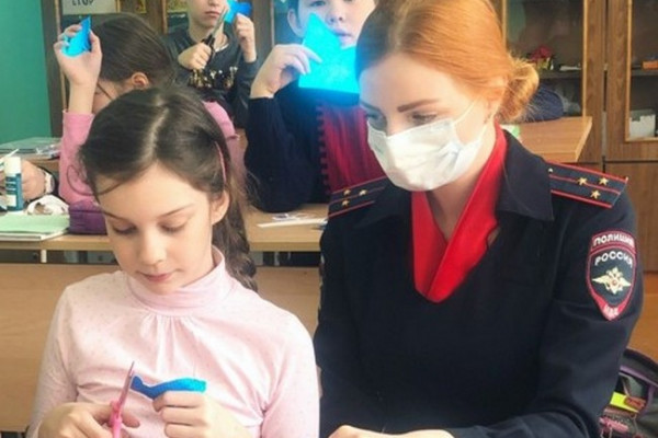 В Починковском районе школьников научили делать световозвращающие элементы