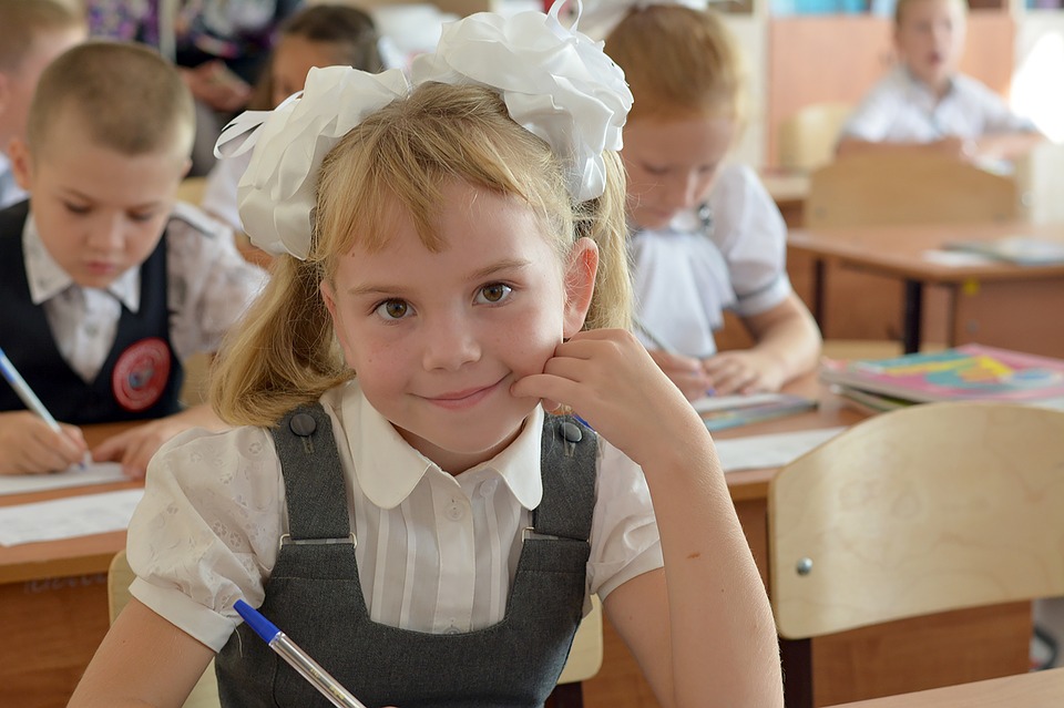 По предложению «Единой России» братья и сестры получили приоритет при зачислении в одну школу 