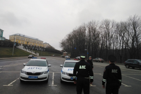 19 апреля на улице Нахимова в Смоленске пройдут сплошные проверки водителей