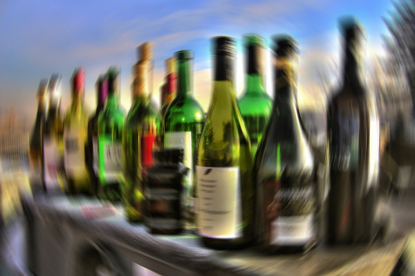 Смоленский продавец ответит по закону за продажу алкоголя несовершеннолетнему