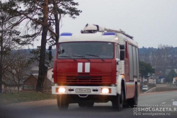 В Смоленске на улице Куйбышева вспыхнул пожар