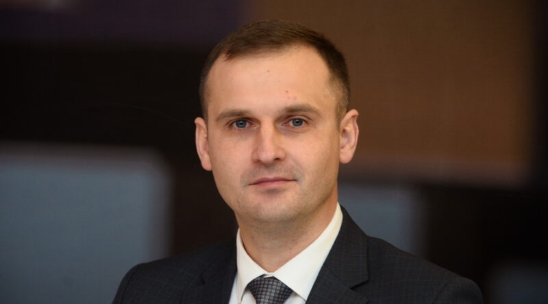 Сергей Леонов: «Оклады бюджетникам должно устанавливать правительство»