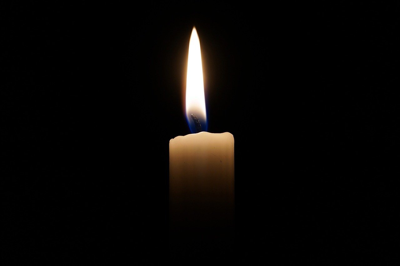 Смоляне выражают соболезнования родным и близким погибших в Казани