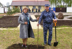 Сотрудники смоленского УФСИН разбили яблоневый сад в честь космического полета Юрия Гагарина 