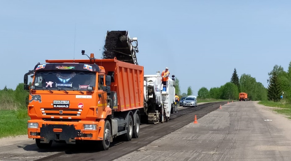В Вяземском районе начали ремонт Старой Смоленской дороги