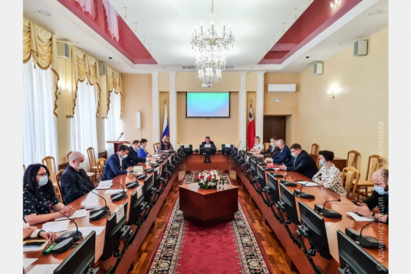 Мэр Смоленска провел совещание по вопросам вакцинации против COVID-19