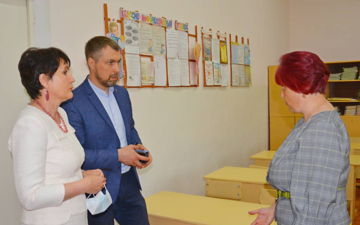 Депутаты Смоленской облдумы закупили бойлеры для сельских школ