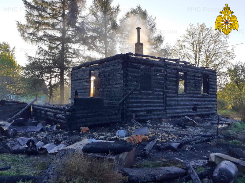 В Сычевском районе сгорел деревянный дом