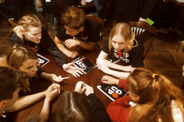 Смоленские студенты приняли участие в выездной сессии Школы жизненной навигации «GoUP»