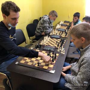 В центре Смоленска проходит шахматный турнир, посвященный Дню России