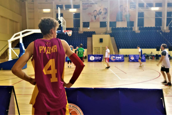 В Смоленске прошел первый этап турнира по баскетболу «Лига Регион»