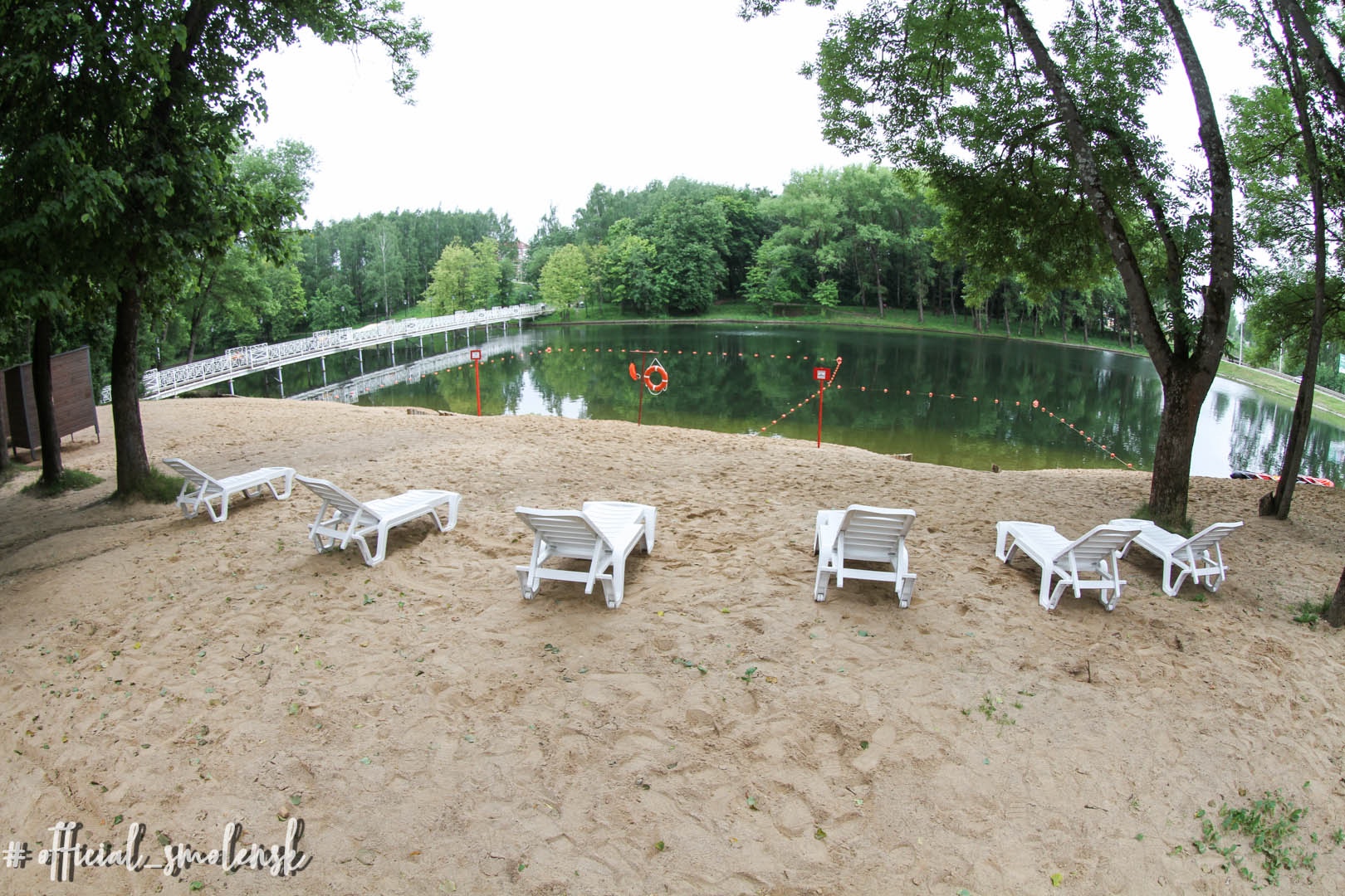 В Смоленске озеро в парке «Соловьиная роща» подготовили для купания