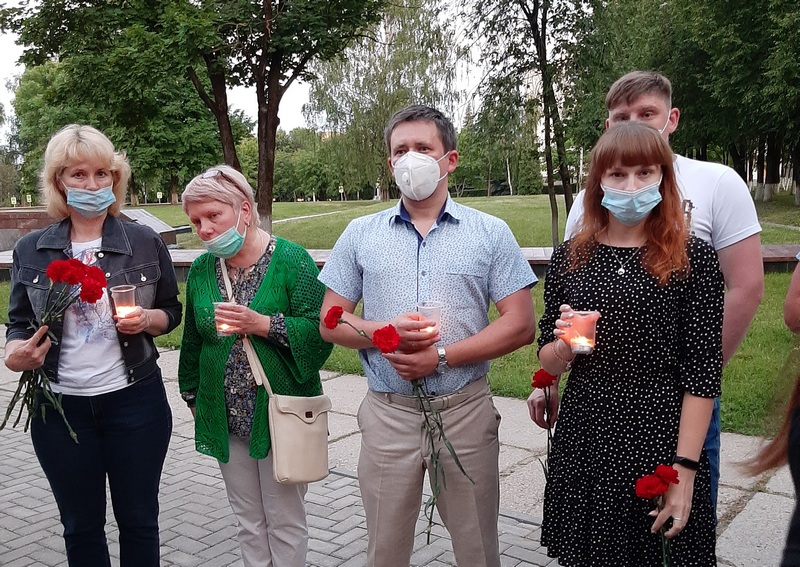 Смоленские энергетики приняли участие в акции «Свеча памяти»