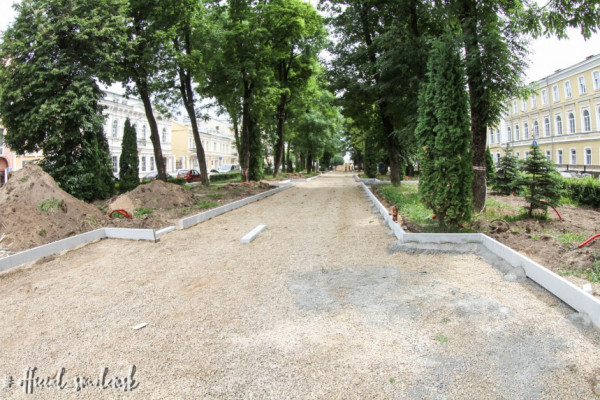 В Смоленске полным ходом идёт реконструкция сквера имени Клименко 