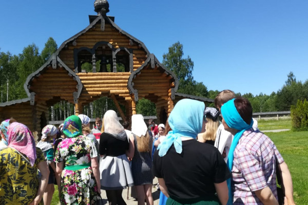 Школьники Смоленской области посетили исток Днепра