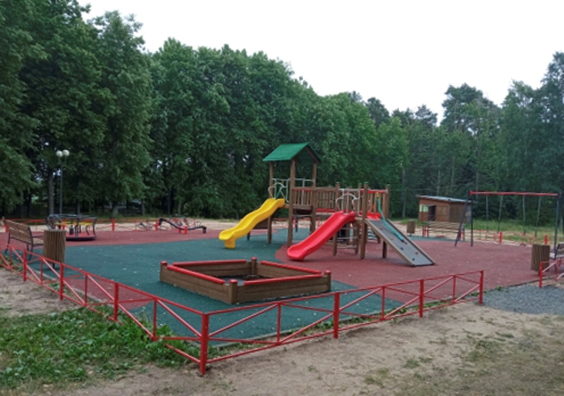 В поселке Пржевальское построили новую детскую игровую площадку