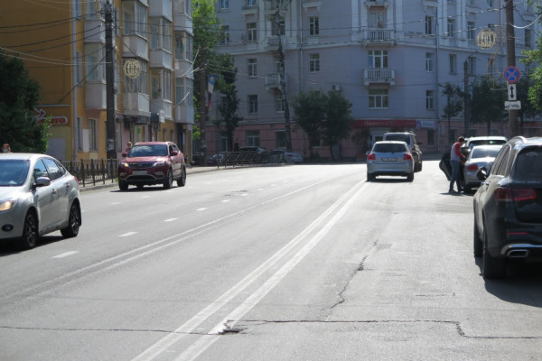 В Смоленске на участке дороги по улице Дзержинского изменили схему движения