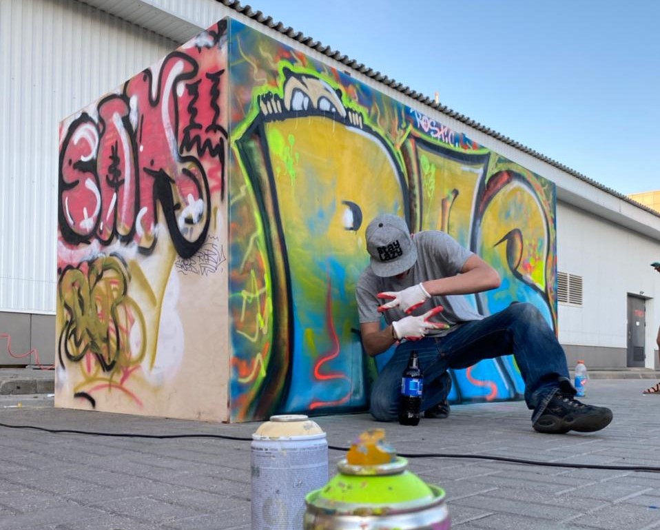 В Смоленске появилось легальное место для рисования граффити