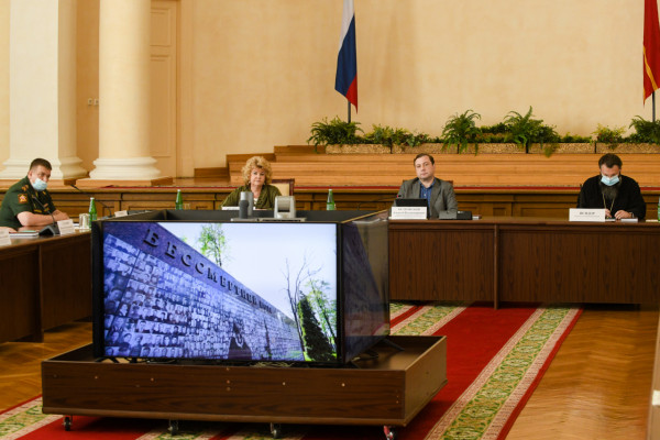 Алексей Островский провел заседание областного оргкомитета проекта «Никто не забыт»
