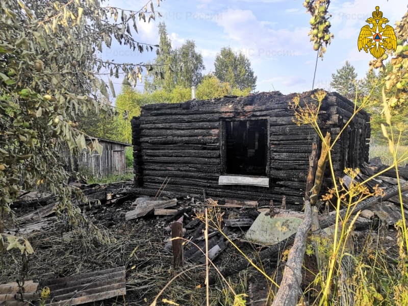 В Кардымовском районе дотла сгорел дачный дом