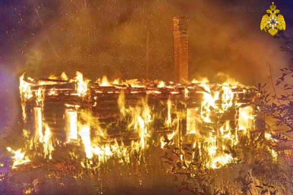 В Сафоновском районе в деревне Анохово случился пожар