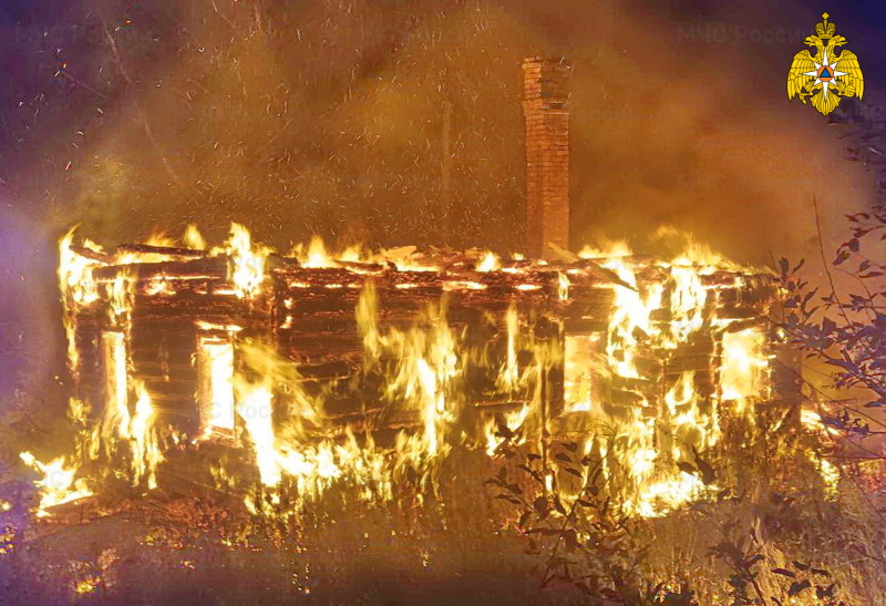 В Сафоновском районе в деревне Анохово случился пожар