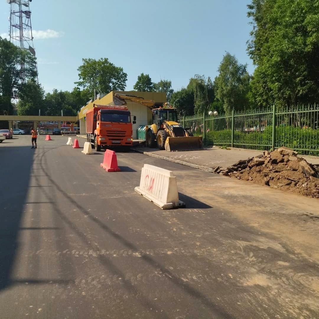В Смоленске продвигаются работы по ремонту центральной части города