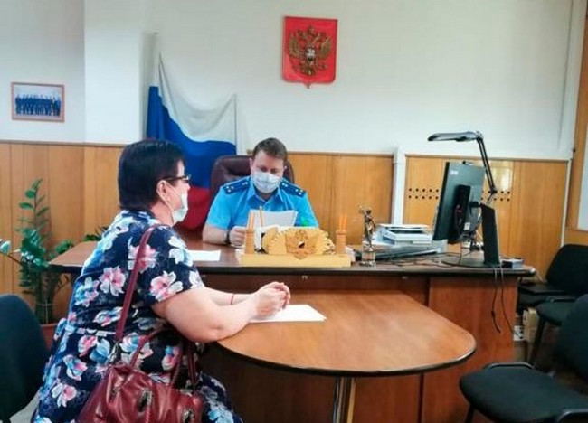 Заместитель прокурора области провел личный прием жителей Ярцевского и Сафоновского районов