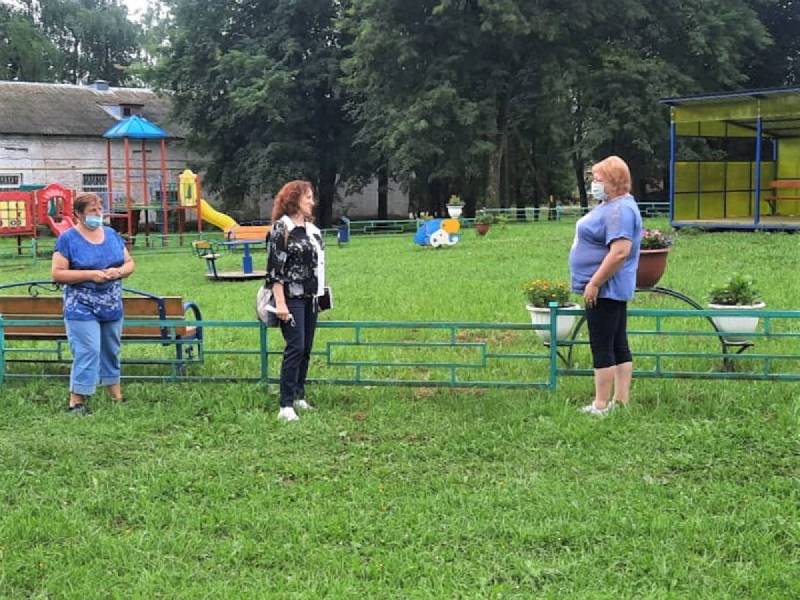 Депутат областной думы Анна Андреенкова с рабочей поездкой посетила деревню Стригино