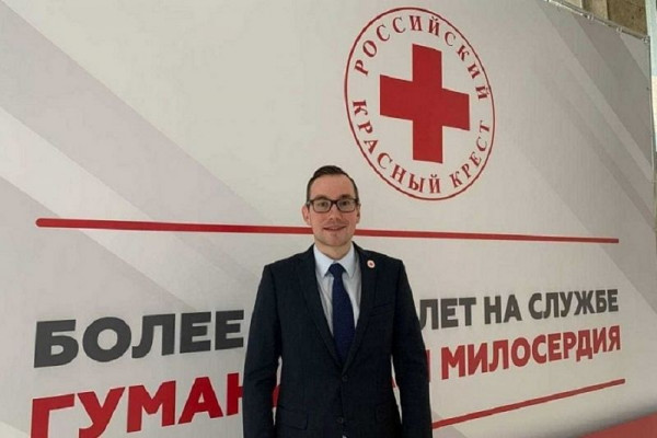 Общество «Знание» проведет прямой эфир с председателем Российского Красного Креста по вопросам вакцинации