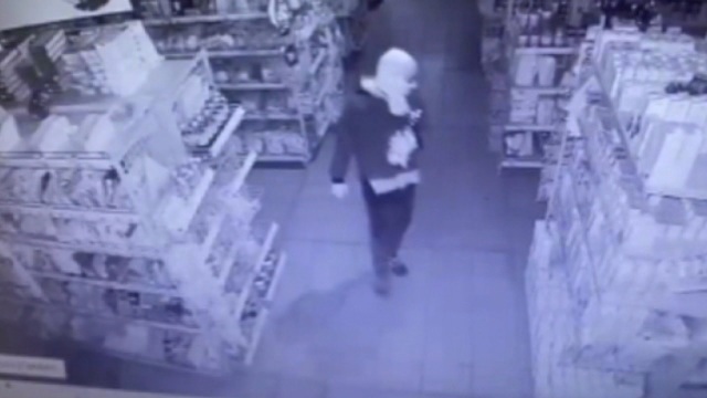 Ярцевские полицейские по горячим следам раскрыли кражу из супермаркета