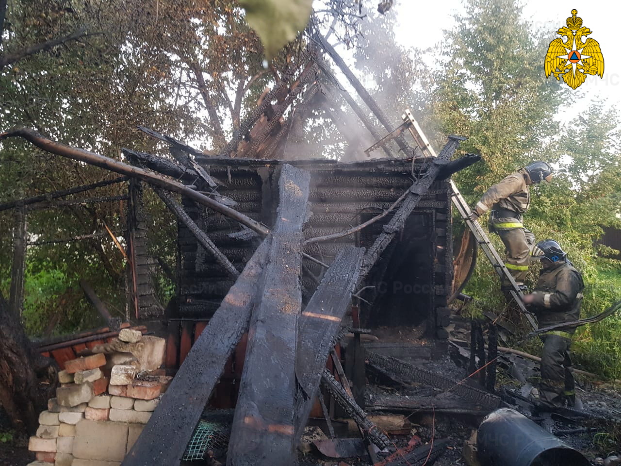 В городе Гагарин сгорела баня, пока хозяин сходил в магазин