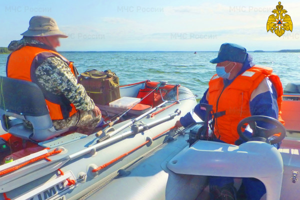 Смоленские спасатели ежедневно патрулируют акватории региона