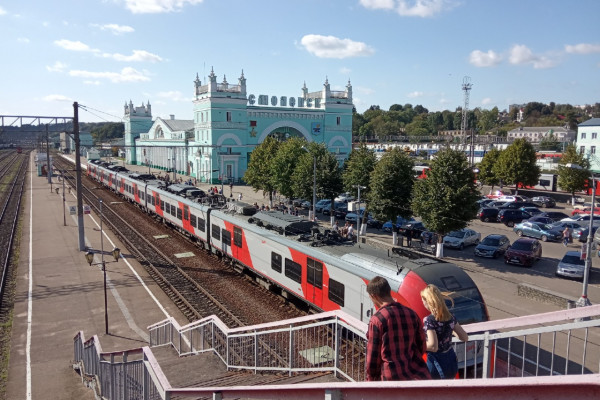Алексей Островский поздравил смоленских железнодорожников с профессиональным праздником