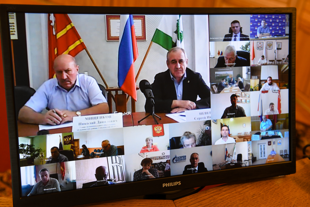 Губернатор провел совещание по программе социальной газификации в Смоленской области