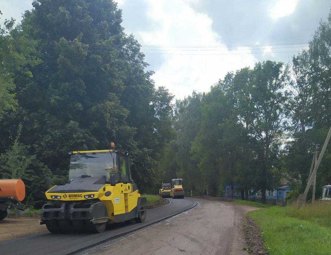 В Смоленской области продолжается ремонт дороги Демидов-Рудня 