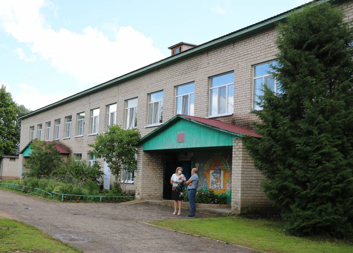 В Холм-Жирковском районе отремонтировали детский сад 