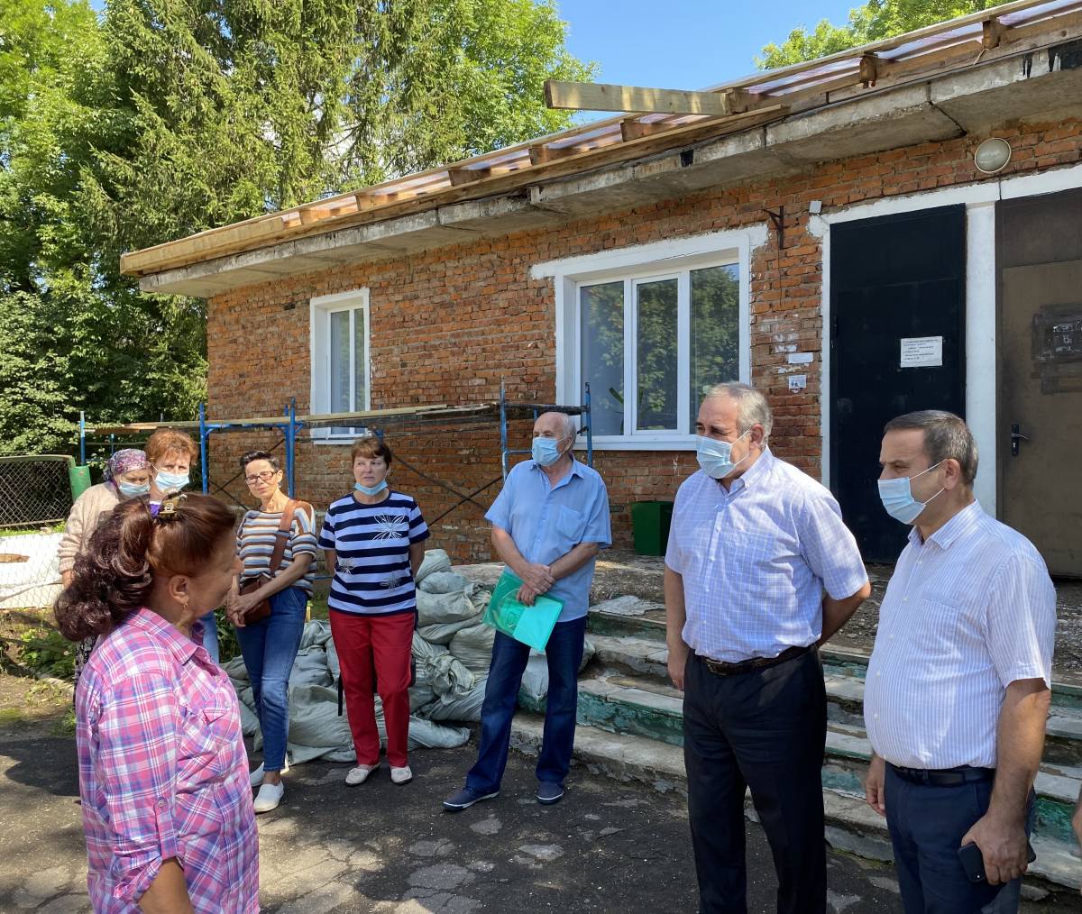 Сергей Неверов встретился с жителями посёлка Холм-Жирковский